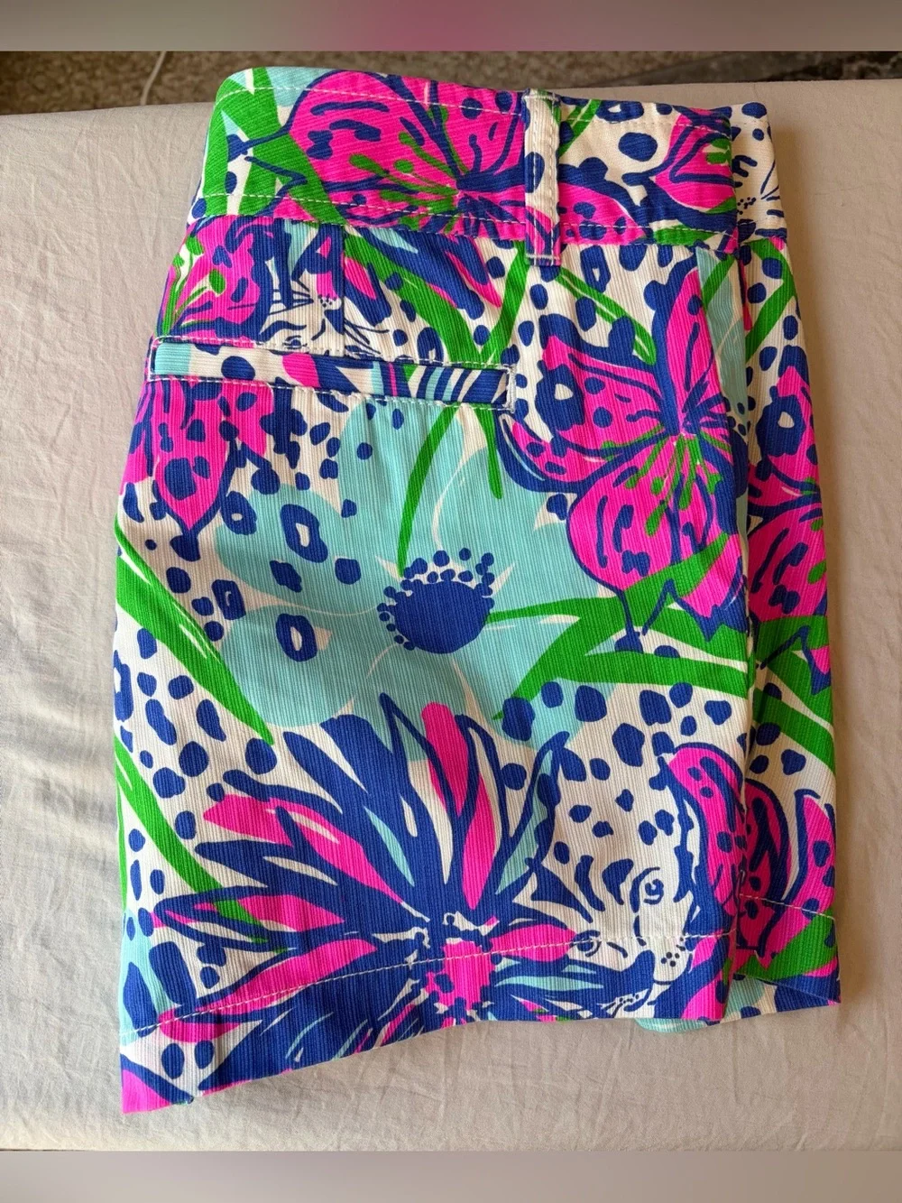 Lilly Pulitzer In The Garden Callahan shorts women’s size‎ 4 vibrant 5” inseam